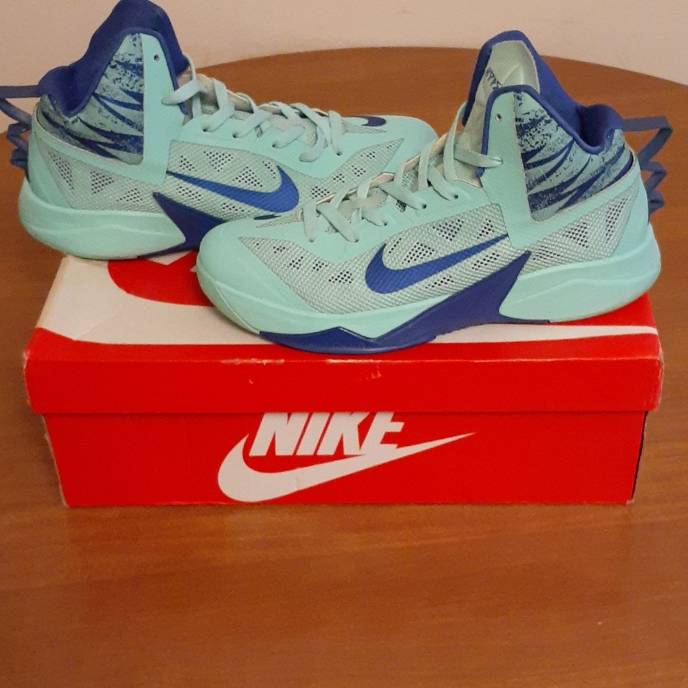 Nike hyper fuse